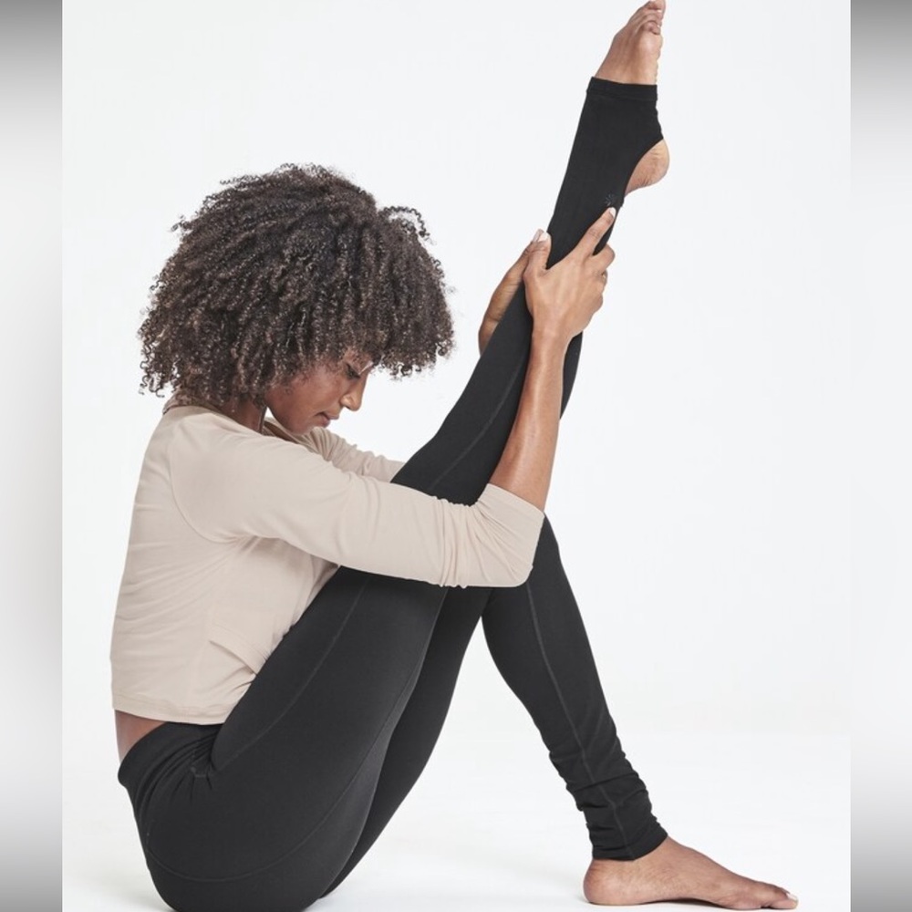 Athleta Powervita Barre Stirrup Tight Black Legging size Small style 353531